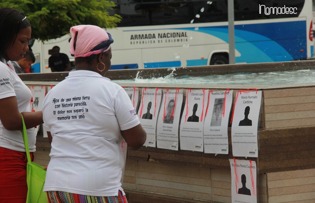 Mujeres entretejiendo voces por los desaparecidos